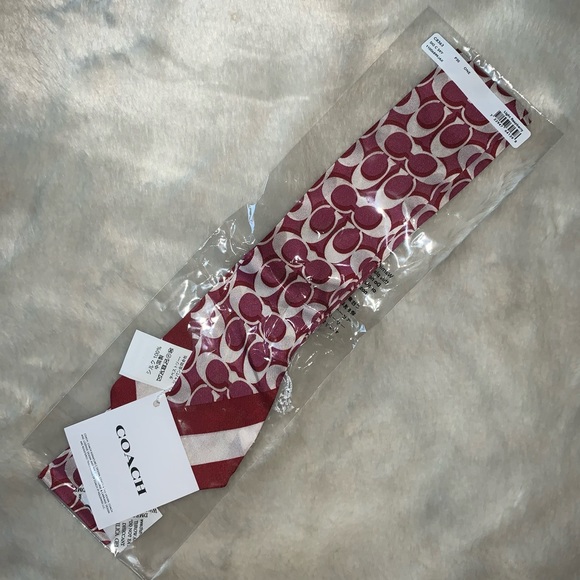 COACH Signature Print Silk Thin Scarf Light Raspberry NWT GORGEOUS - Picture 7 of 12